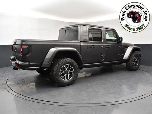 Granite Crystal Metallic Clearcoat 2026 Jeep Gladiator Rubicon
