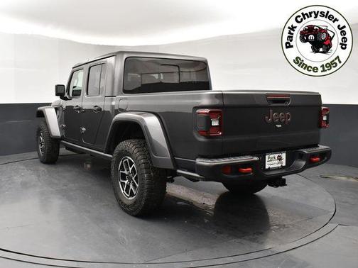 Granite Crystal Metallic Clearcoat 2026 Jeep Gladiator Rubicon