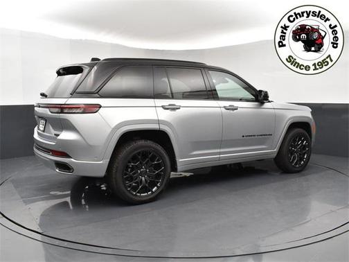 2025 Jeep Grand Cherokee Summit