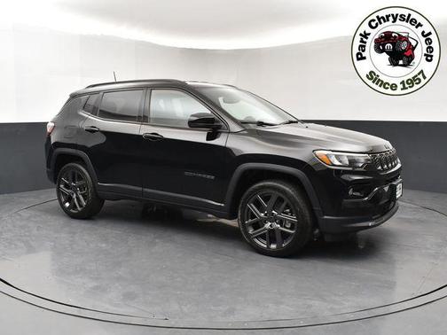 Diamond Black Crystal Pearlcoat 2026 Jeep Compass Limited