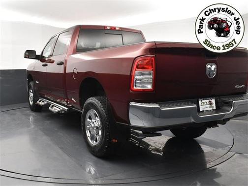 2021 RAM 2500 Tradesman Crew Cab 4x4 6'4' Box