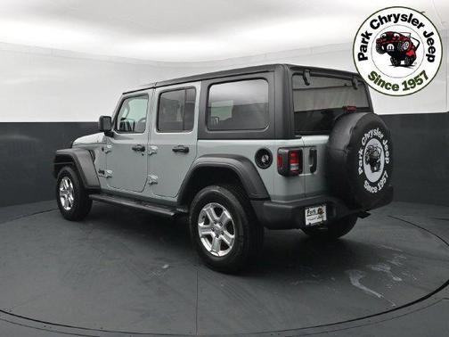Earl Clearcoat 2023 Jeep Wrangler Sport S