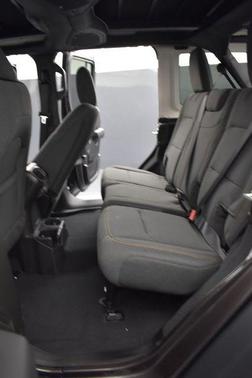 Granite Crystal Metallic Clearcoat 2026 Jeep Wrangler Sport S