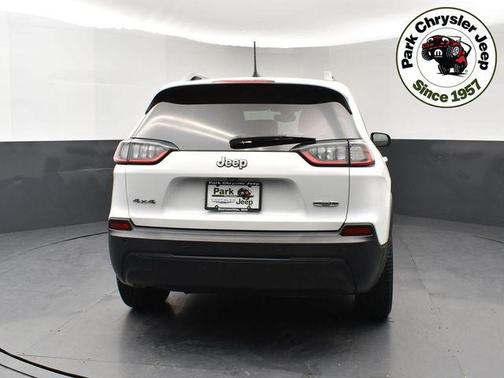 Bright White Clearcoat 2019 Jeep Cherokee Latitude Plus