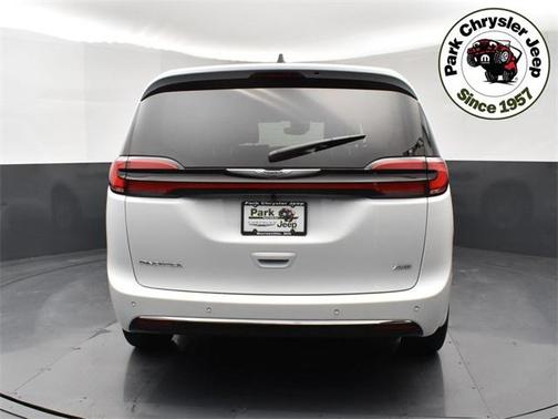 2026 Chrysler Pacifica L