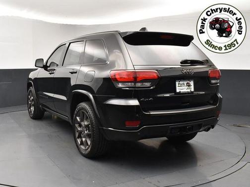 Diamond Black Crystal Pearlcoat 2021 Jeep Grand Cherokee 80th Anniversary 4x4