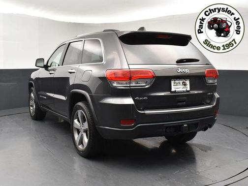 Granite Crystal Metallic Clearcoat 2016 Jeep Grand Cherokee Limited