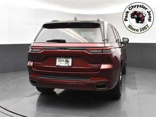 2025 Jeep Grand Cherokee Summit