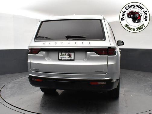 Silver Zynith 2022 Jeep Wagoneer Series III 4x4