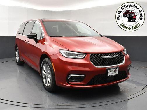 2026 Chrysler Pacifica L