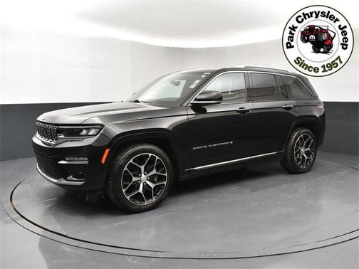 2022 Jeep Grand Cherokee Summit