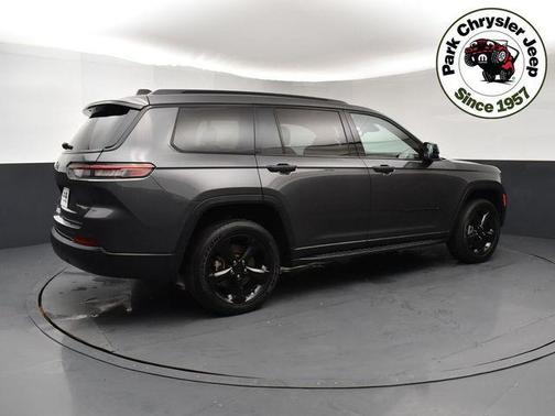 Baltic Gray Metallic Clearcoat 2024 Jeep Grand Cherokee L Altitude