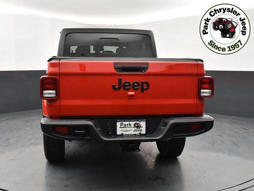 Firecracker Red Clearcoat 2024 Jeep Gladiator Sport S