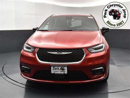2026 Chrysler Pacifica L