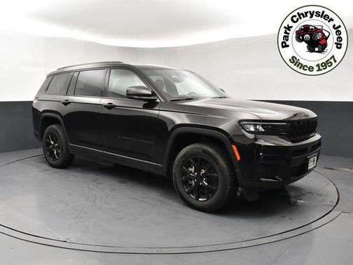Diamond Black Crystal Pearlcoat 2024 Jeep Grand Cherokee L Altitude