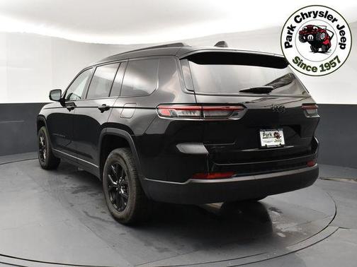 Diamond Black Crystal Pearlcoat 2024 Jeep Grand Cherokee L Altitude