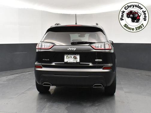 Diamond Black Crystal Pearlcoat 2022 Jeep Cherokee Latitude Lux