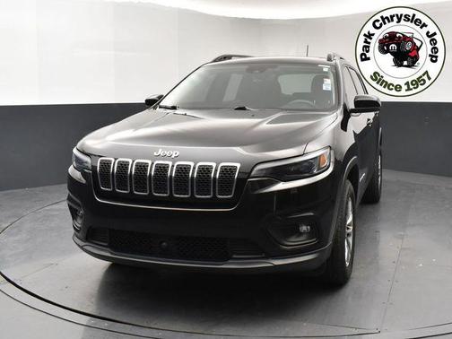 Diamond Black Crystal Pearlcoat 2022 Jeep Cherokee Latitude Lux