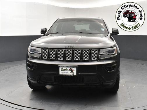 2022 Jeep Grand Cherokee Laredo