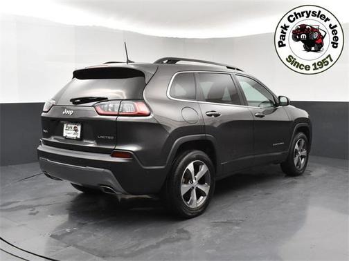 Granite Crystal Metallic Clearcoat 2022 Jeep Cherokee Limited