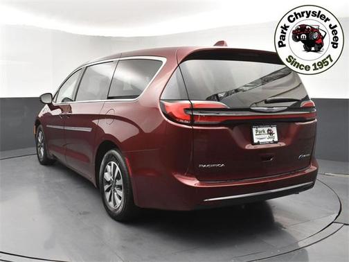 2022 Chrysler Pacifica Hybrid Touring L