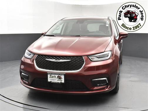2022 Chrysler Pacifica Hybrid Touring L