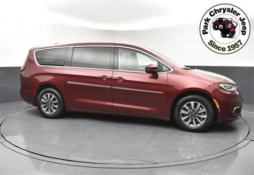 2022 Chrysler Pacifica Hybrid Touring L