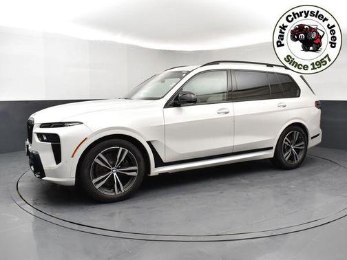Mineral White Metallic 2023 BMW X7 M60i