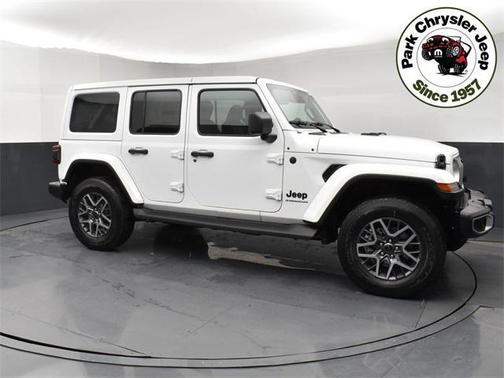 2026 Jeep Wrangler 4-Door Sahara 4x4