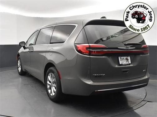 2025 Chrysler Pacifica L