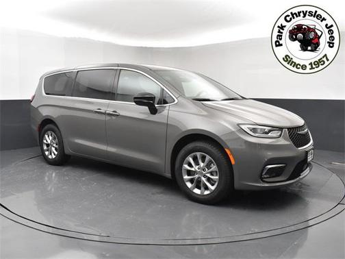 2025 Chrysler Pacifica L