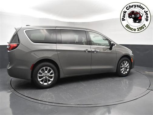 2025 Chrysler Pacifica L