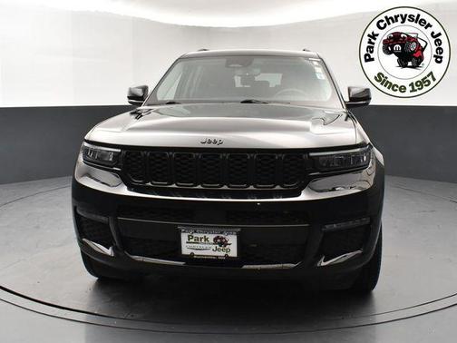 Diamond Black Crystal Pearlcoat 2023 Jeep Grand Cherokee L Limited