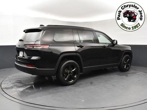 Diamond Black Crystal Pearlcoat 2023 Jeep Grand Cherokee L Limited