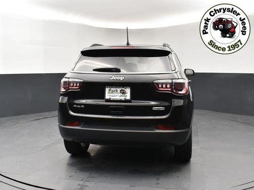 2024 Jeep Compass Latitude Lux