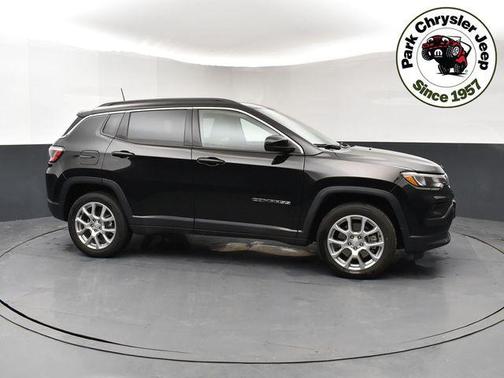 2024 Jeep Compass Latitude Lux