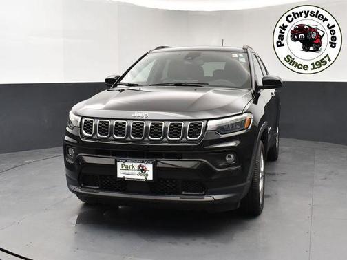 2024 Jeep Compass Latitude Lux