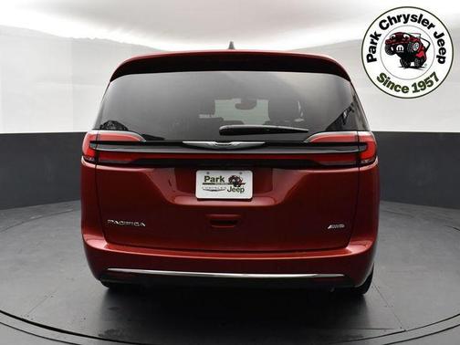 2026 Chrysler Pacifica L