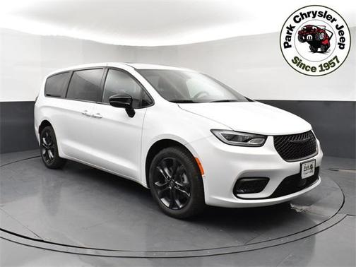 2026 Chrysler Pacifica L