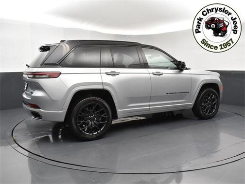 2025 Jeep Grand Cherokee Summit