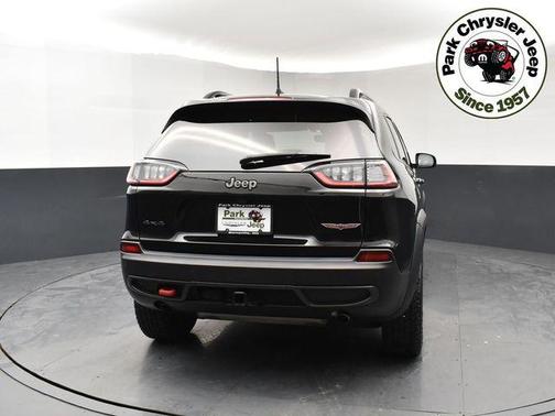 Diamond Black Crystal Pearlcoat 2022 Jeep Cherokee Trailhawk Elite