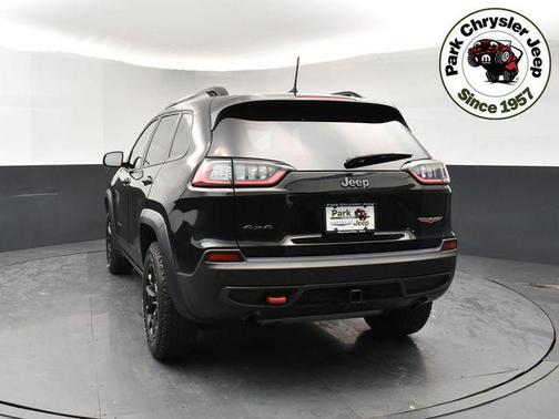 Diamond Black Crystal Pearlcoat 2022 Jeep Cherokee Trailhawk Elite