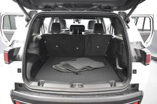 Bright White Clearcoat 2026 Jeep Cherokee Limited