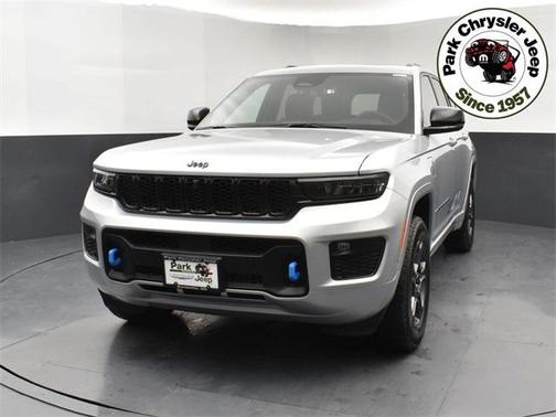 2025 Jeep Grand Cherokee 4xe Anniversary Edition