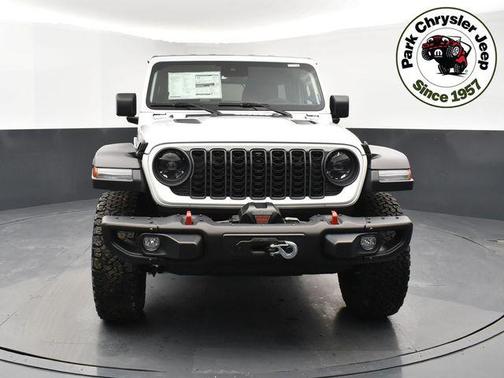 Bright White Clearcoat 2024 Jeep Wrangler Rubicon