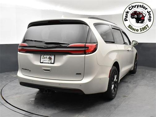 2021 Chrysler Pacifica Touring L