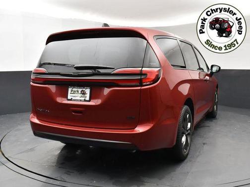 2026 Chrysler Pacifica L