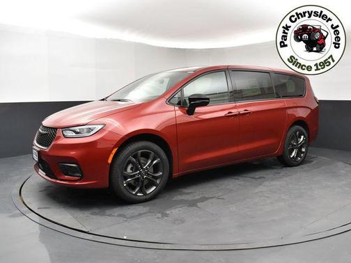 2026 Chrysler Pacifica L