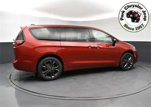 2026 Chrysler Pacifica L