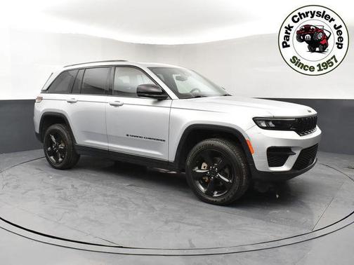 Silver Zynith 2023 Jeep Grand Cherokee Altitude